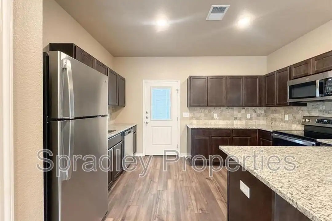 House in Belton - View 4