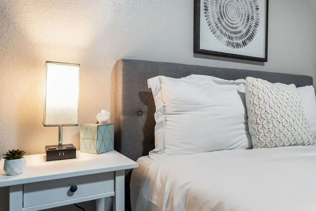 1818 Court F unit 1045871P - View 4