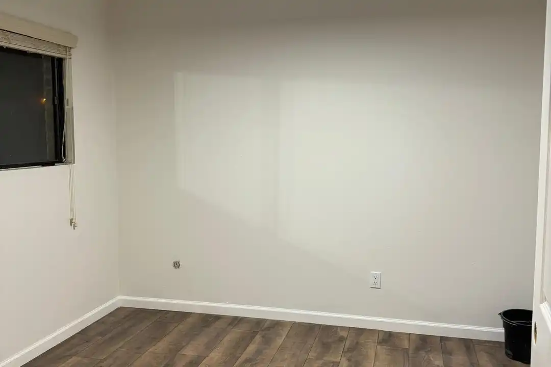 431 Evergreen Dr - View 5