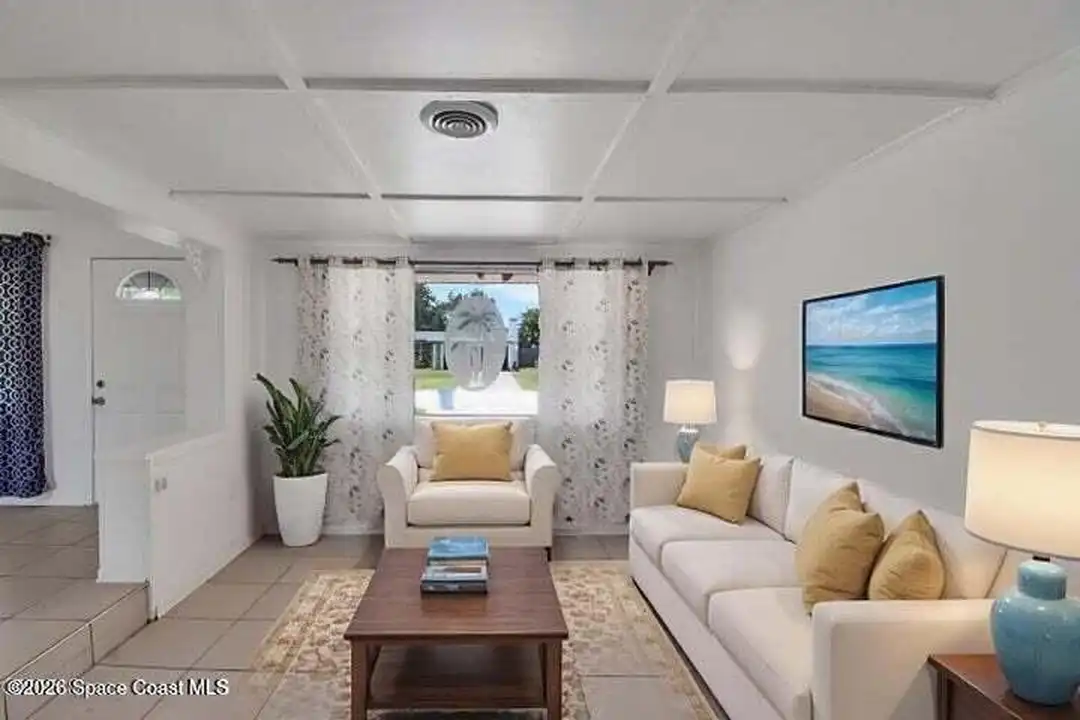 102 1st St - View 3