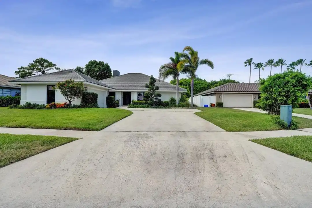 5569 Wind Drift Ln - View 3