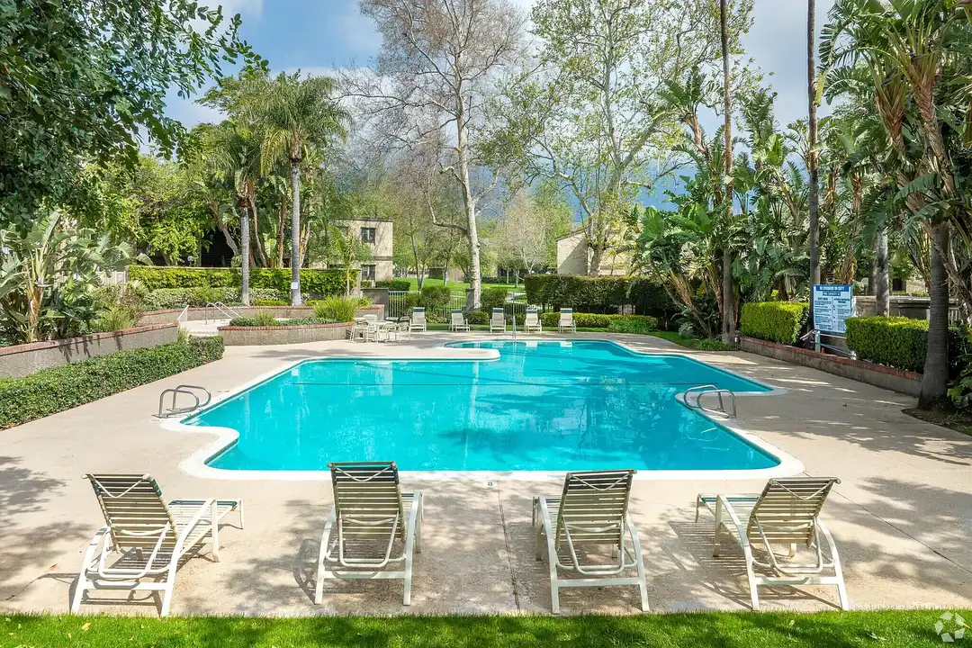 Sunrise Apartments – photo 1