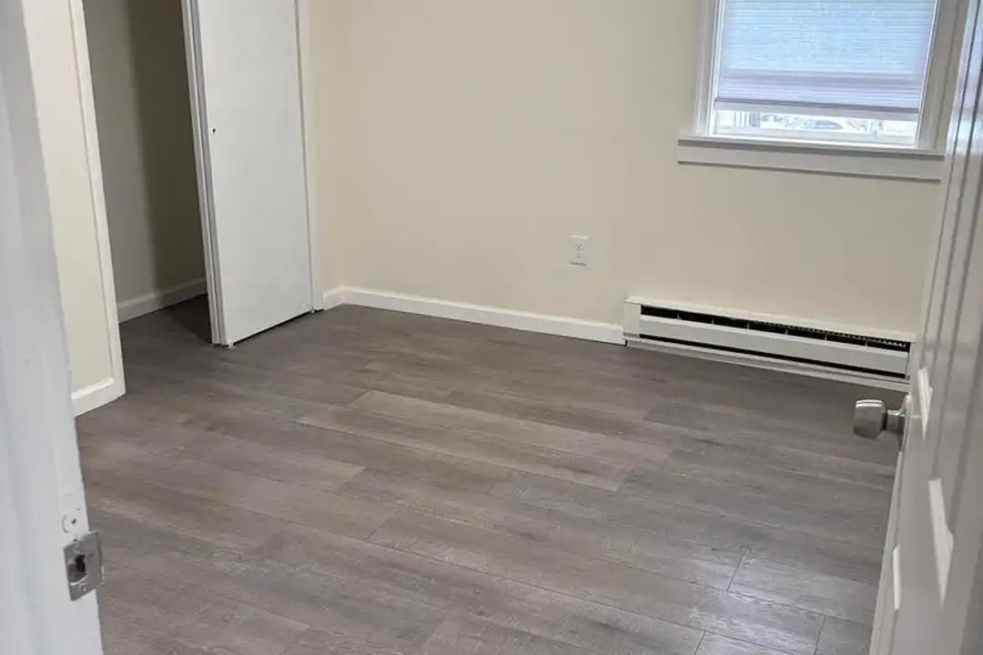 532 N Easton Rd - View 4