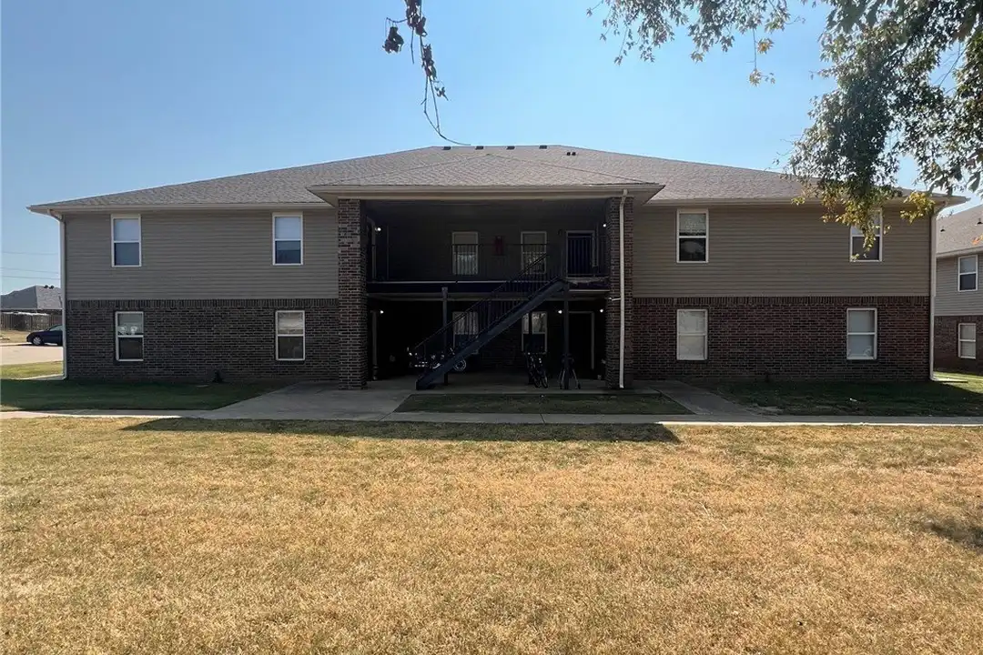 616 Sadie Ln - View 2
