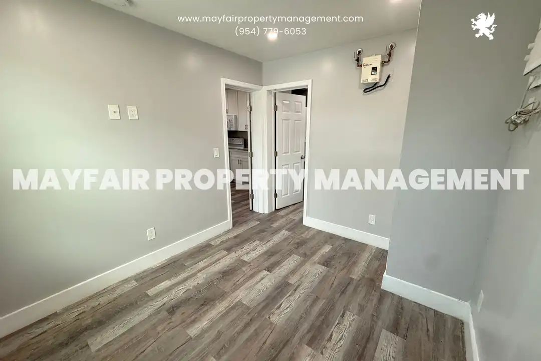 2724 NW 6th Ct unit 1 - View 6