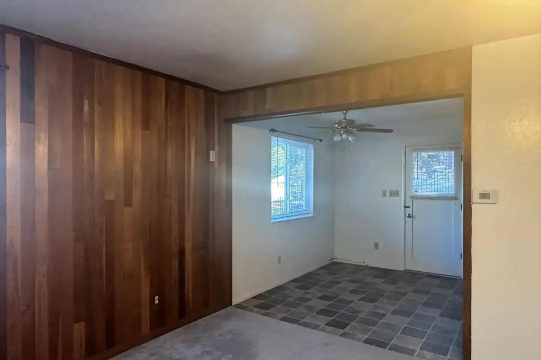 987 Timber Hills Rd - View 3