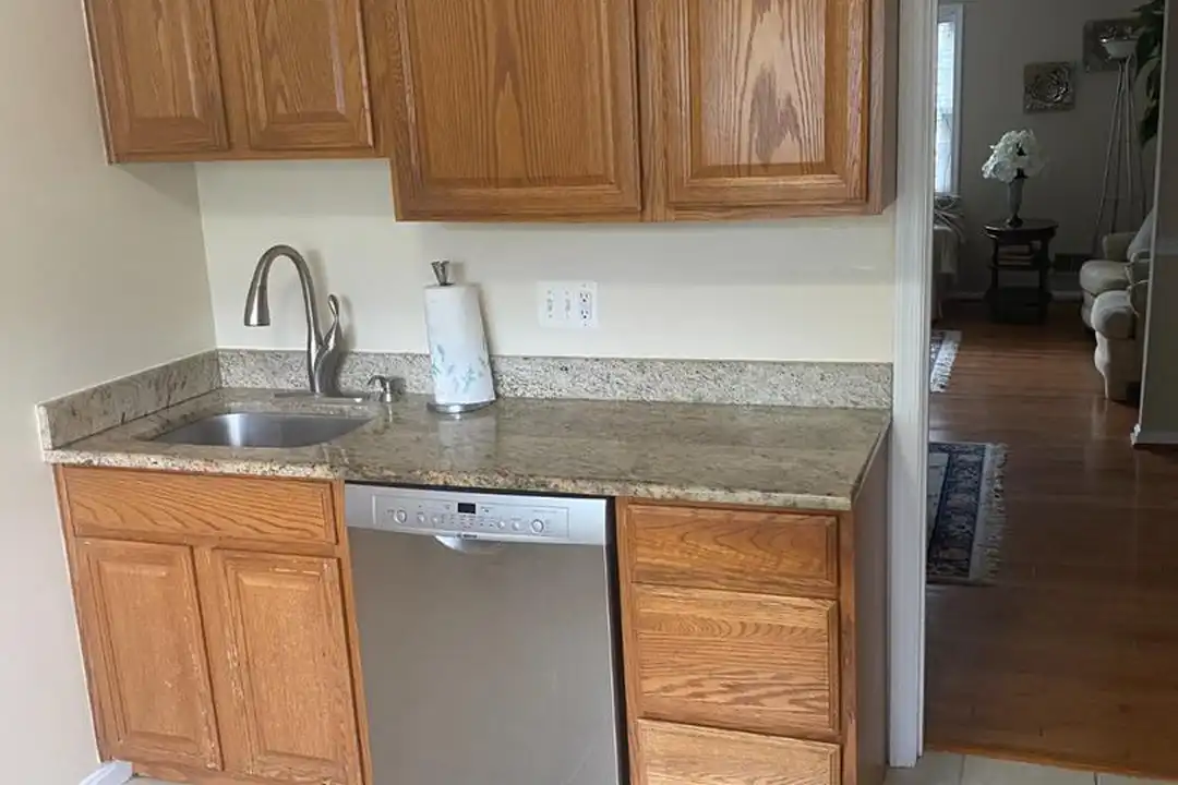 10402 Armstrong St - View 3
