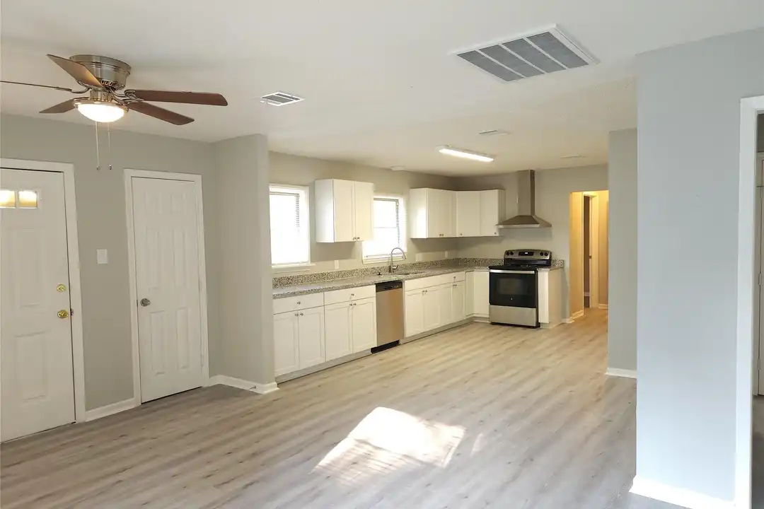 6301 Anderson St - View 5