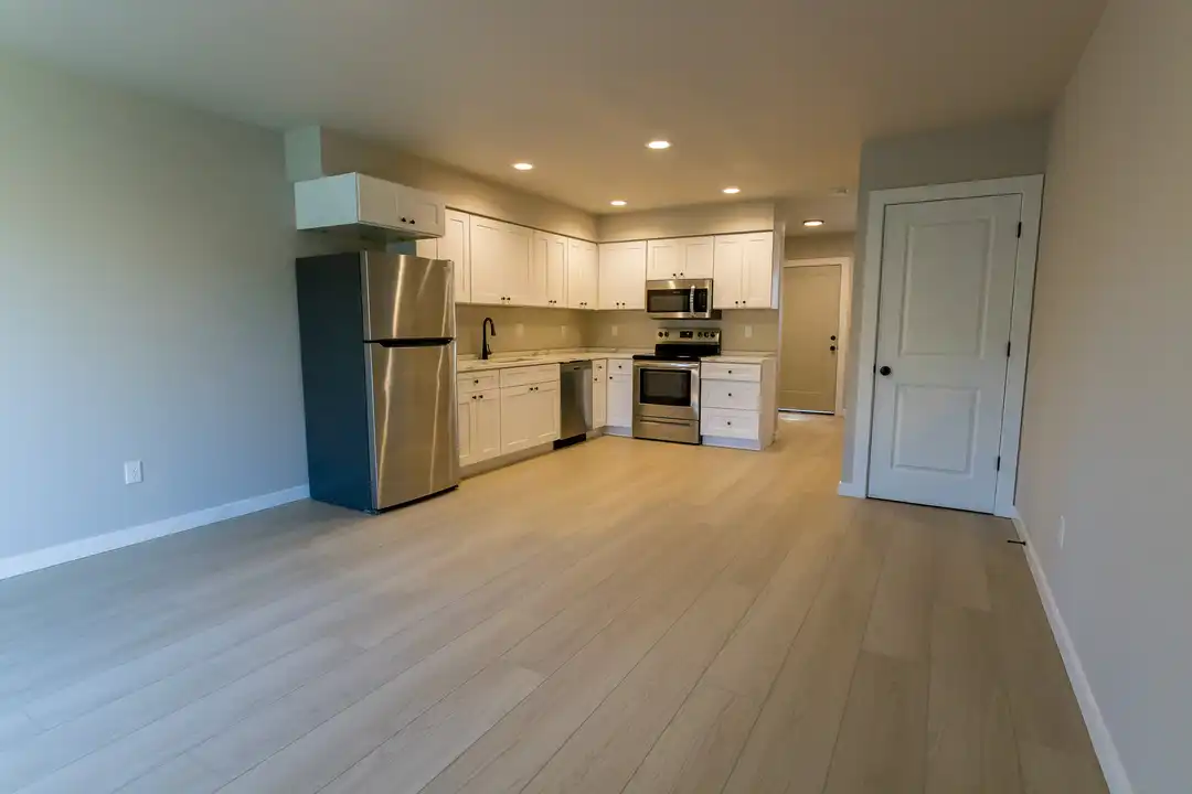 2901 Waverly Dr SE unit # 106 - More