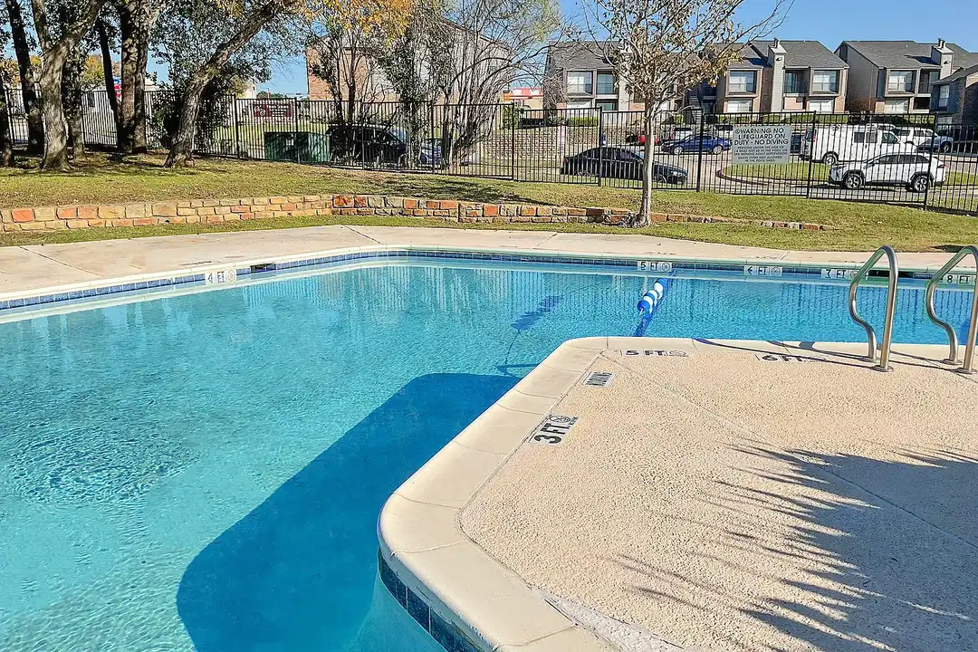 Apartment in Arlington - View 2