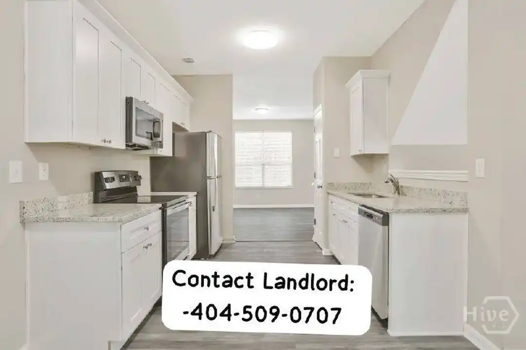 6530 Lake Mill Ct - View 3