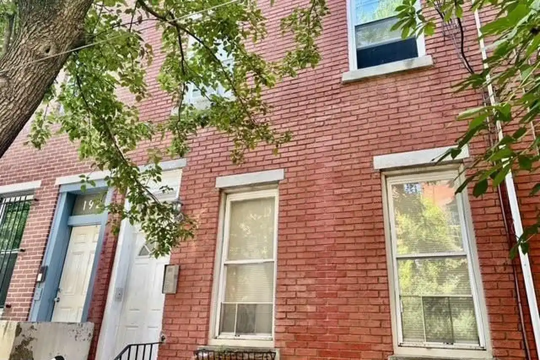 1930 Bainbridge St #1R – photo 1