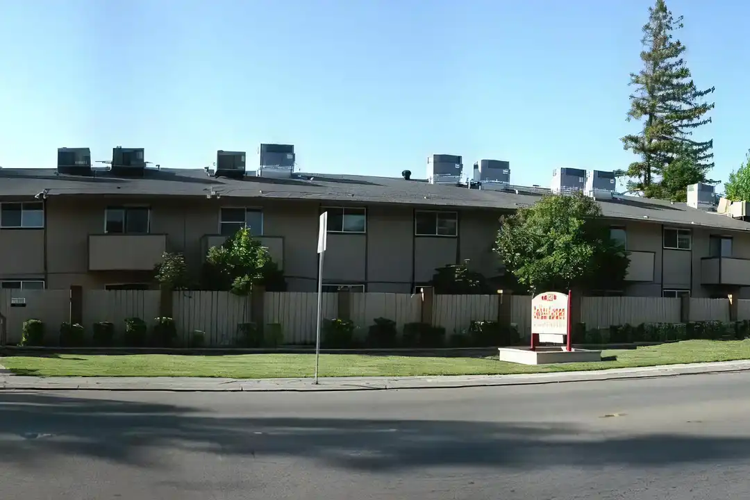 1123 W Swain Rd unit 1-26 – photo 1 of 25