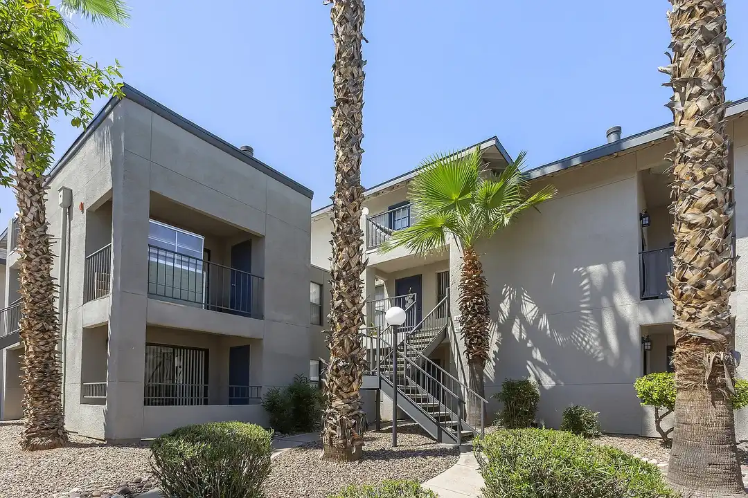 255 North – photo 1