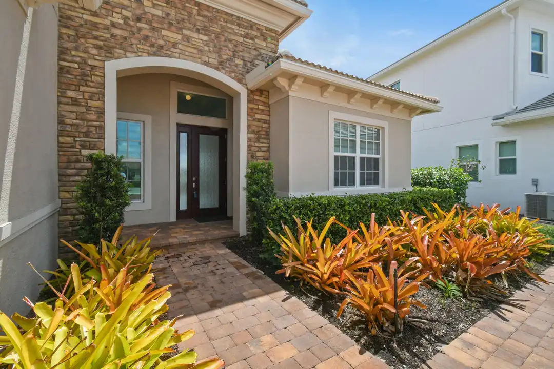 9019 SW Terzi Wy - View 2