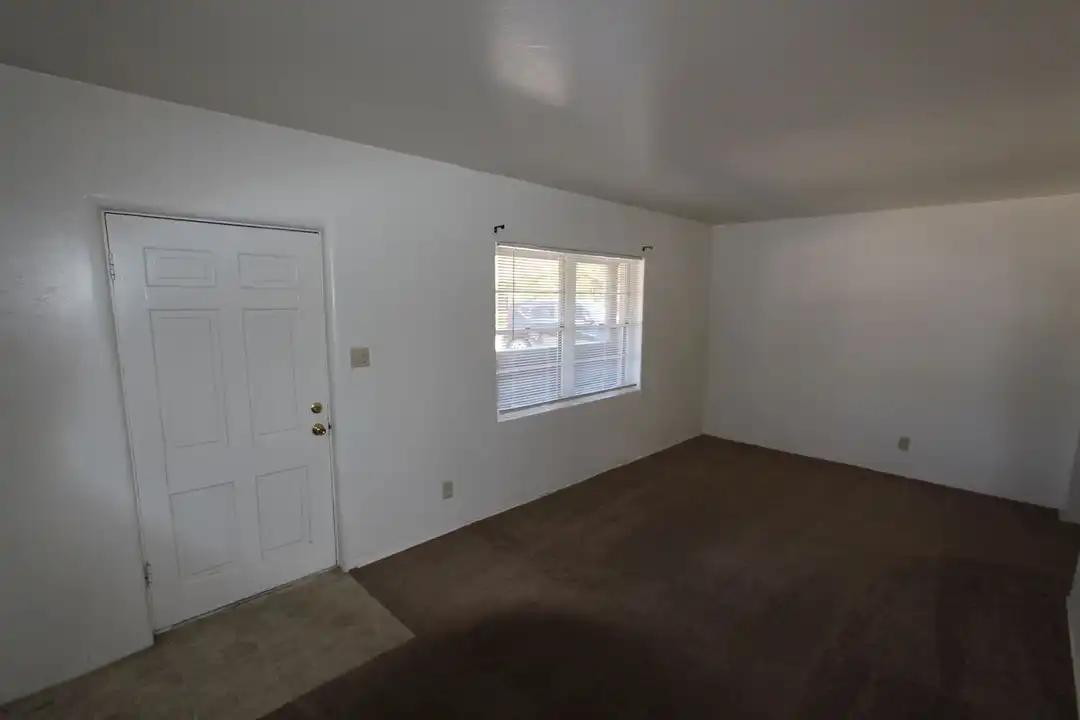 324 N San Francisco St unit (323) Unit #3 - View 4