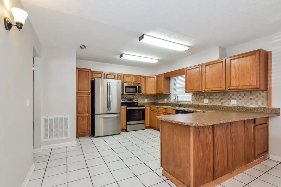 110 7th Jpv St - View 6