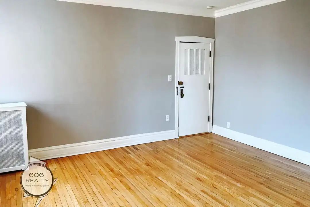 3932 N Keeler Ave unit 3932-1B - More