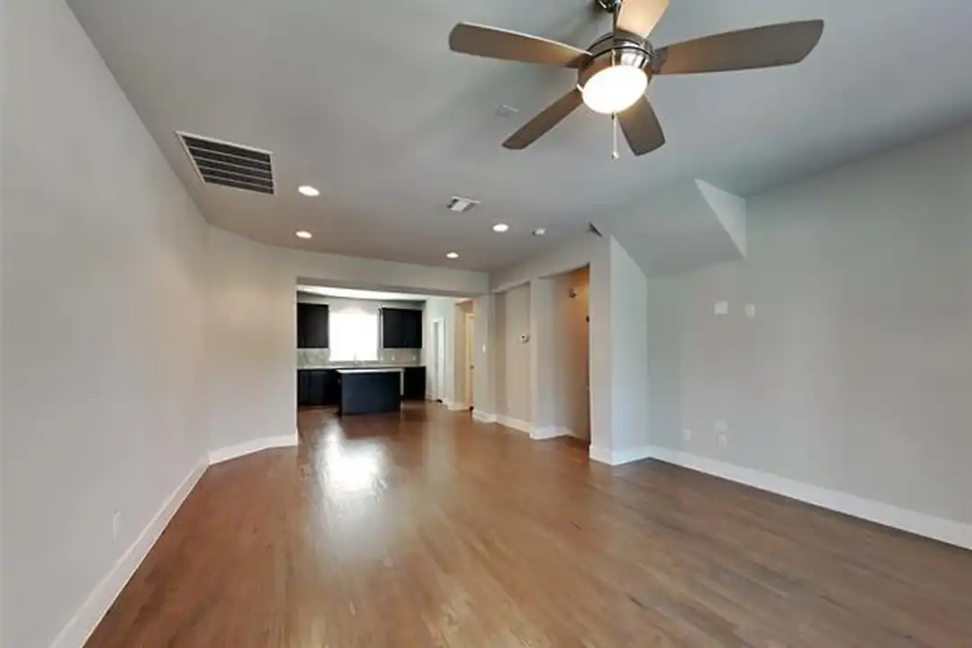 1318 Palm Springs Ln - View 3
