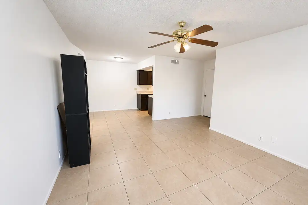 2931 E Beck Ln unit Unit 1 - View 5