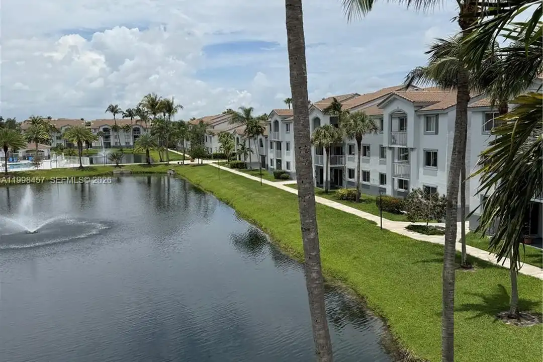 2640 S University Dr unit 308 - View 2
