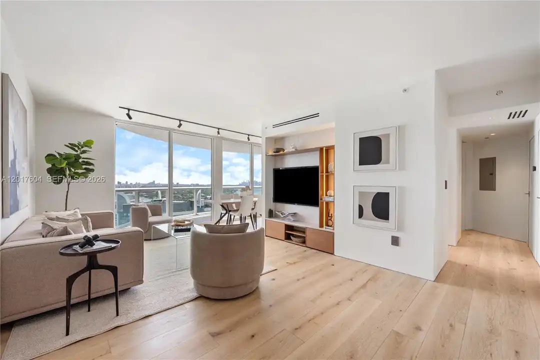 6365 Collins Ave - View 5