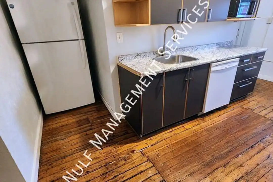 5233 Butler St – photo 1