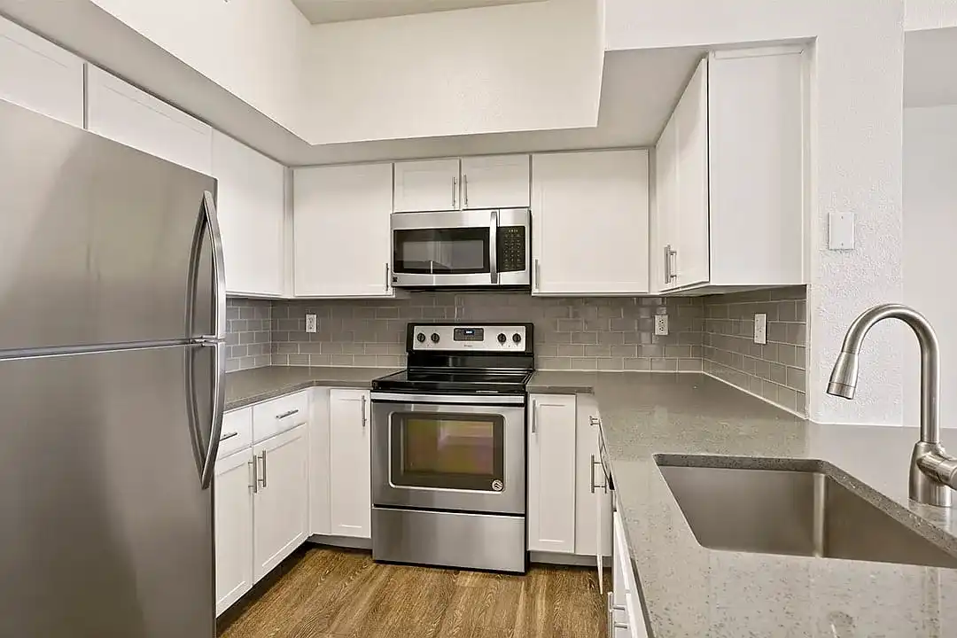 6565 S Syracuse Waynull