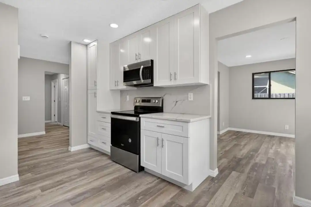 6119 Mullin St - View 4