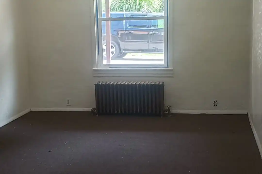 20 Beyrleye Ave – photo 1