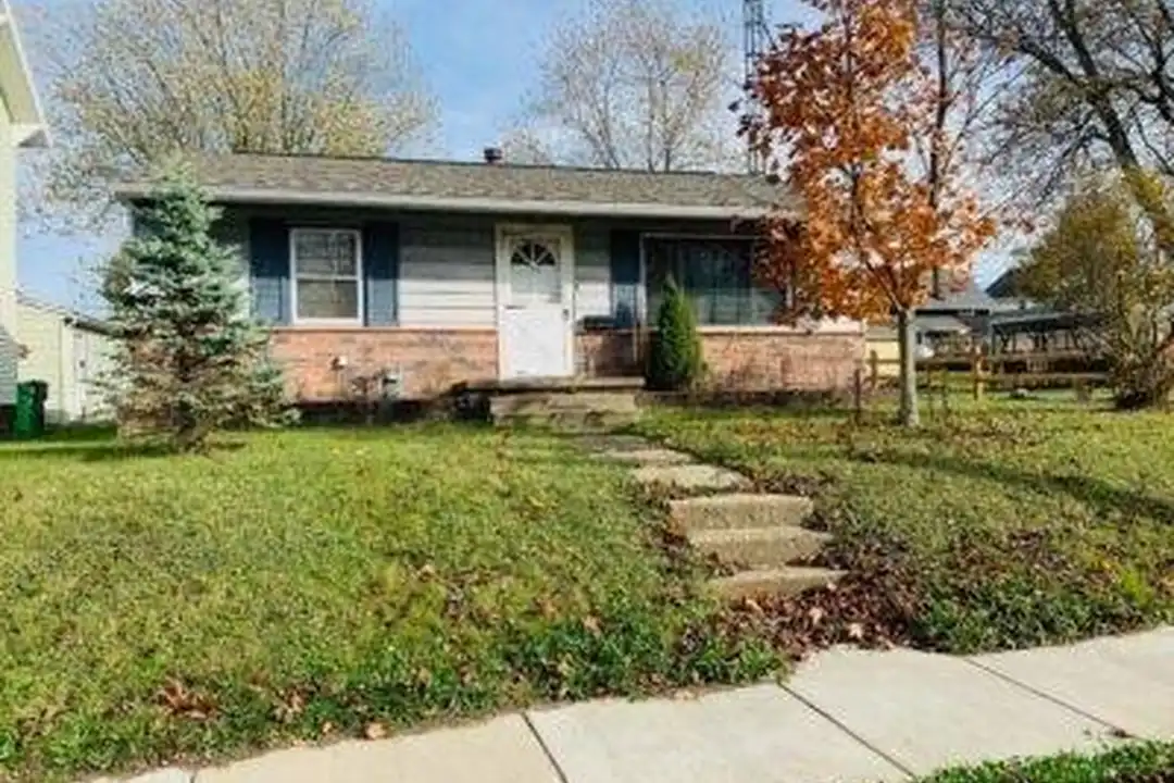 714 S Lincoln Ave – photo 1 of 5