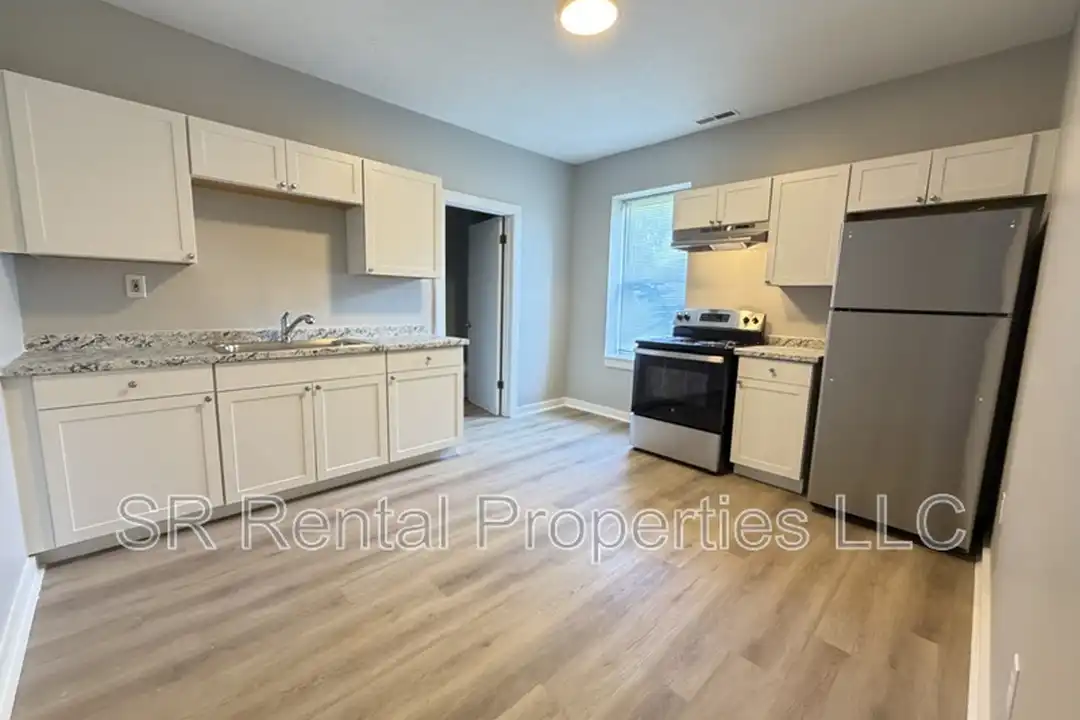 243 S Main St unit 3 – photo 1 of 16