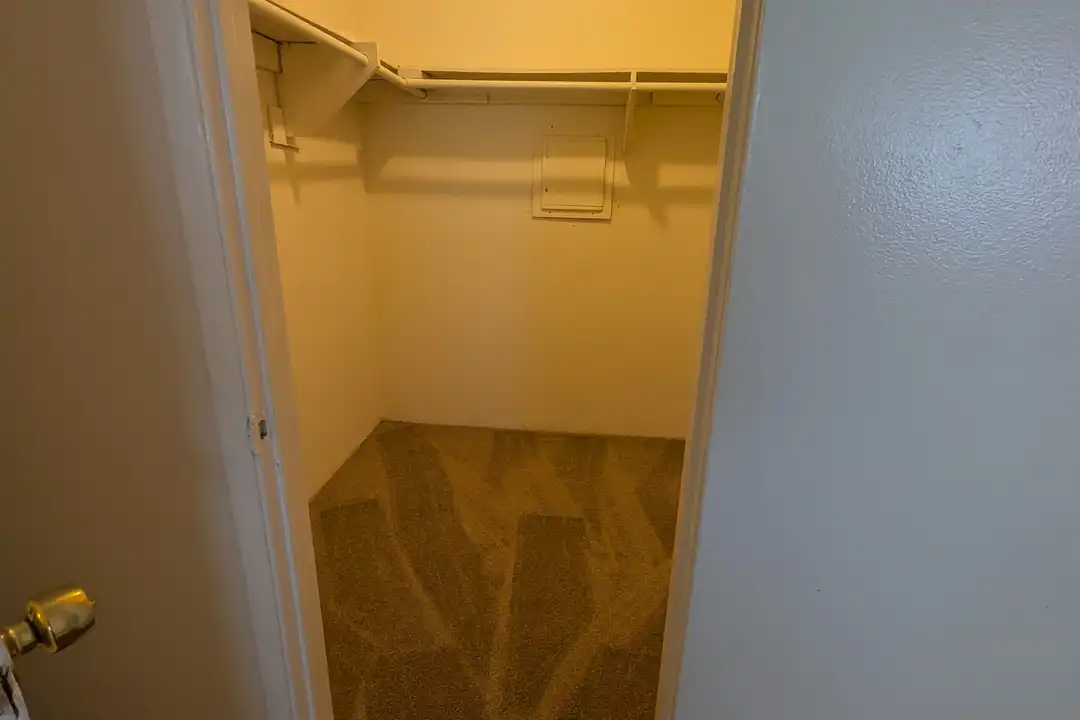1054 S Magnolia Ave unit 8 - More