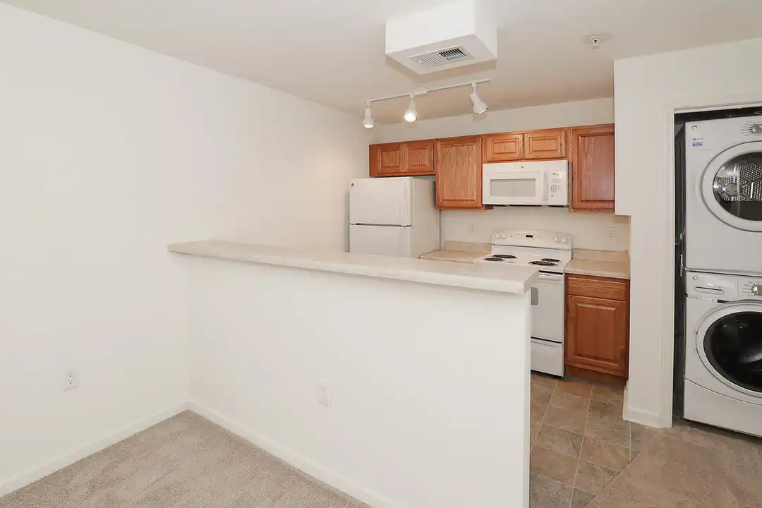 2201 Spring Garden St - View 2