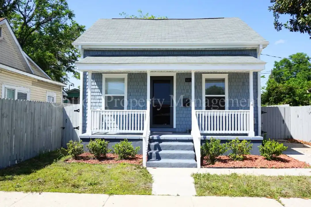 605 Harnett St – photo 1