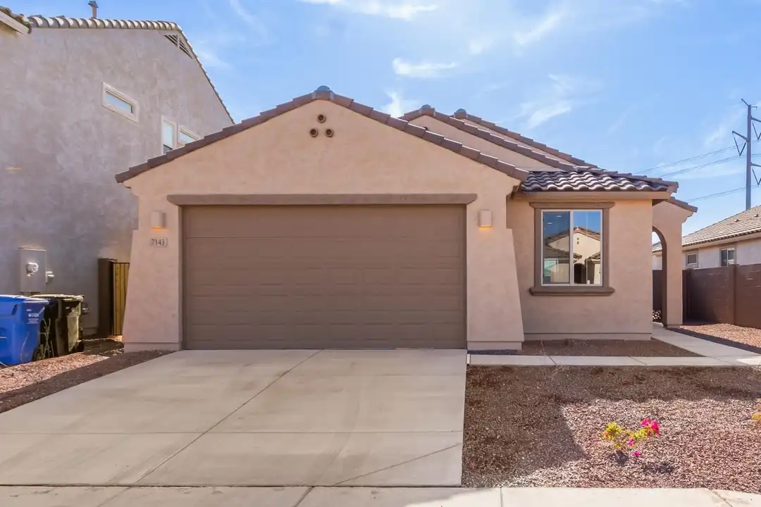 House in Phoenix - View 2