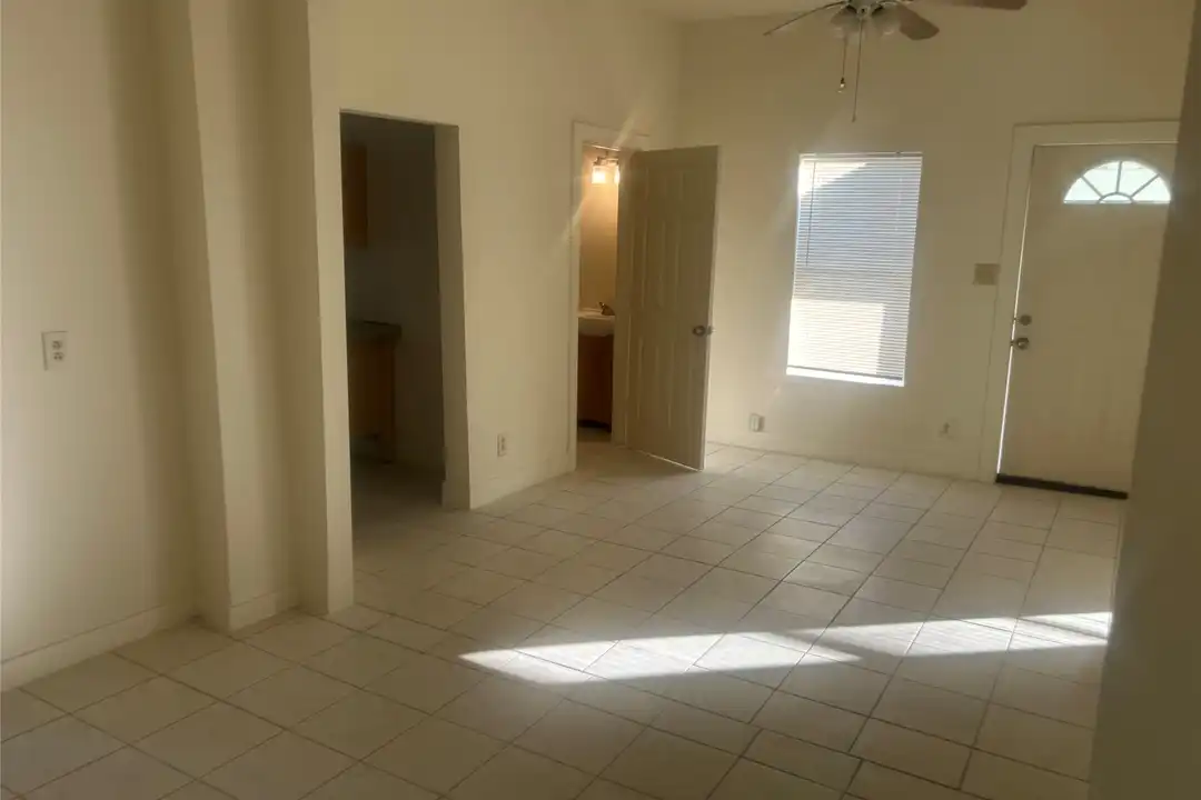 602 Cordell St - More