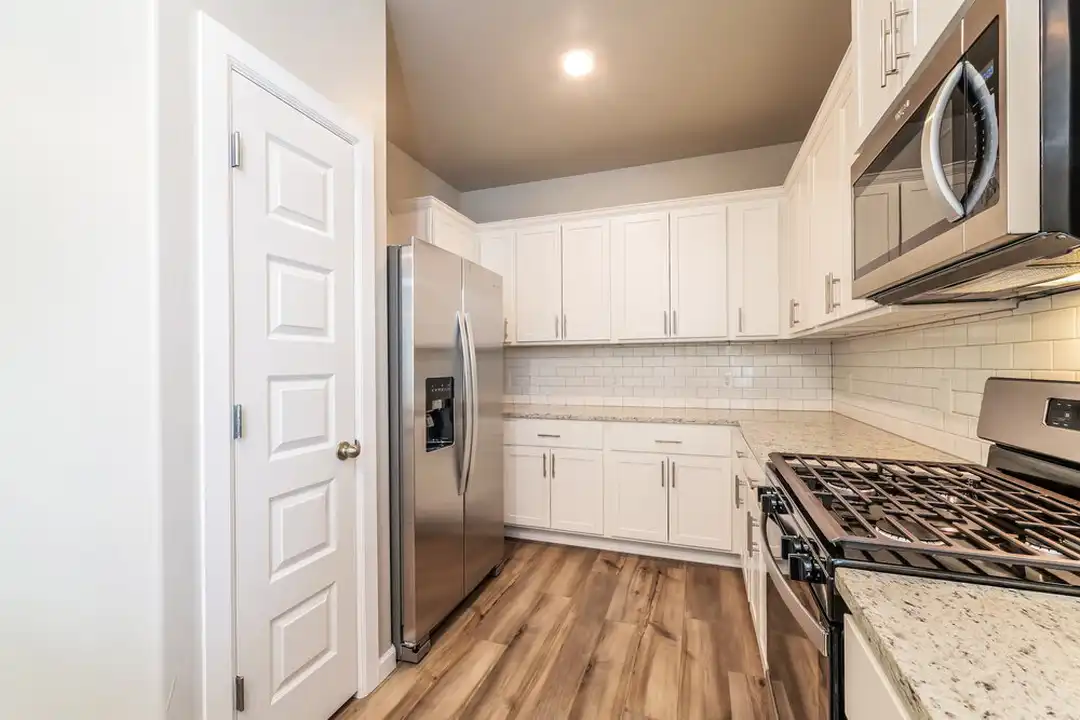 12709 Torretta Wy - More