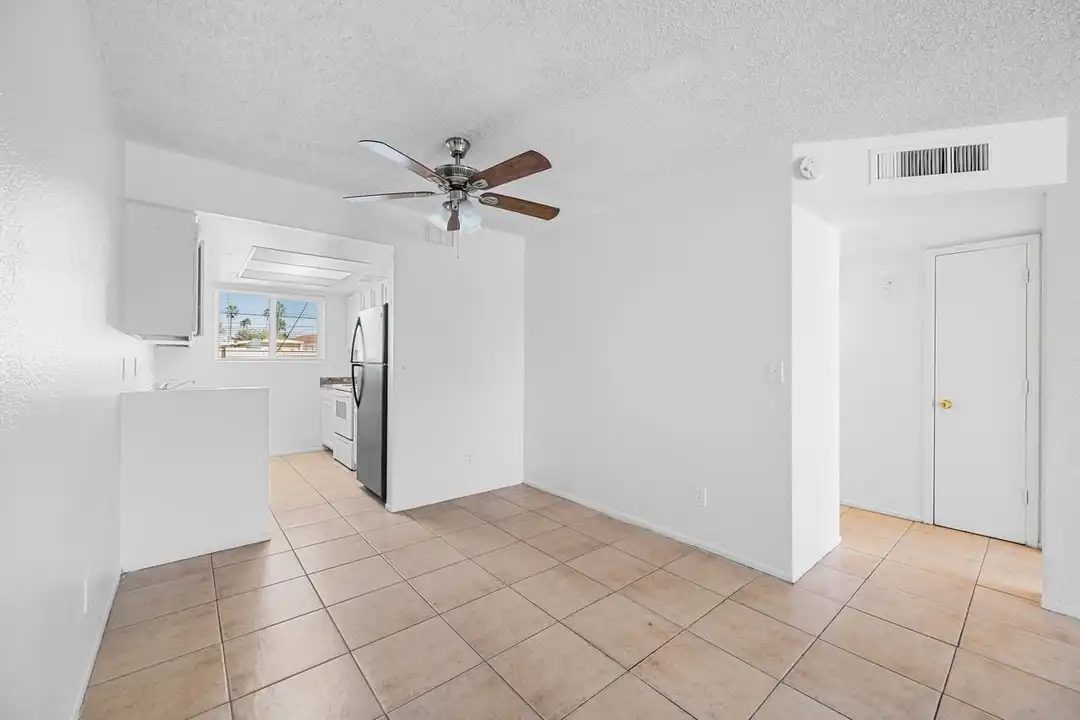1815 N Spring unit 102 - View 6