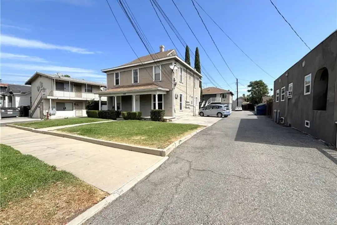 3447 4th St unit 2 – photo 1
