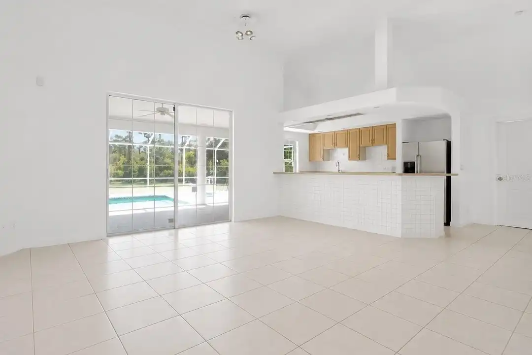 809 Hamilton Ave - View 2
