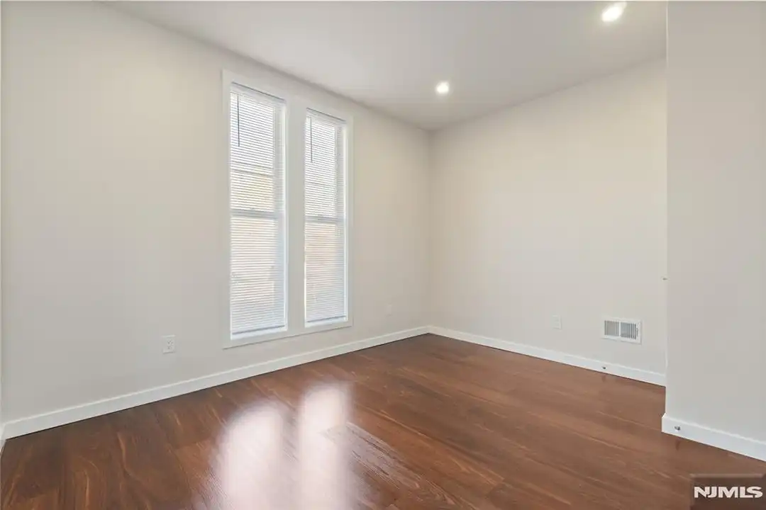 826 George St unit 1st Floor - View 3