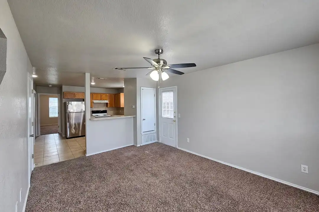 4005 Nadine Dr unit 4005 Nadine Drive - D - View 3
