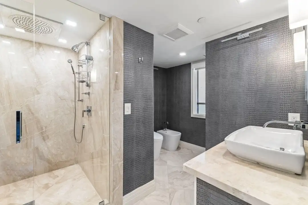 3901 S Flagler Dr #1002 - View 5