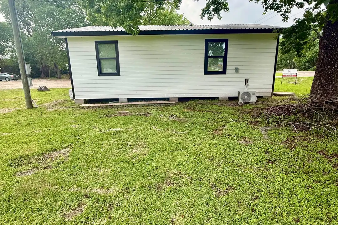 324 W Main St - View 2