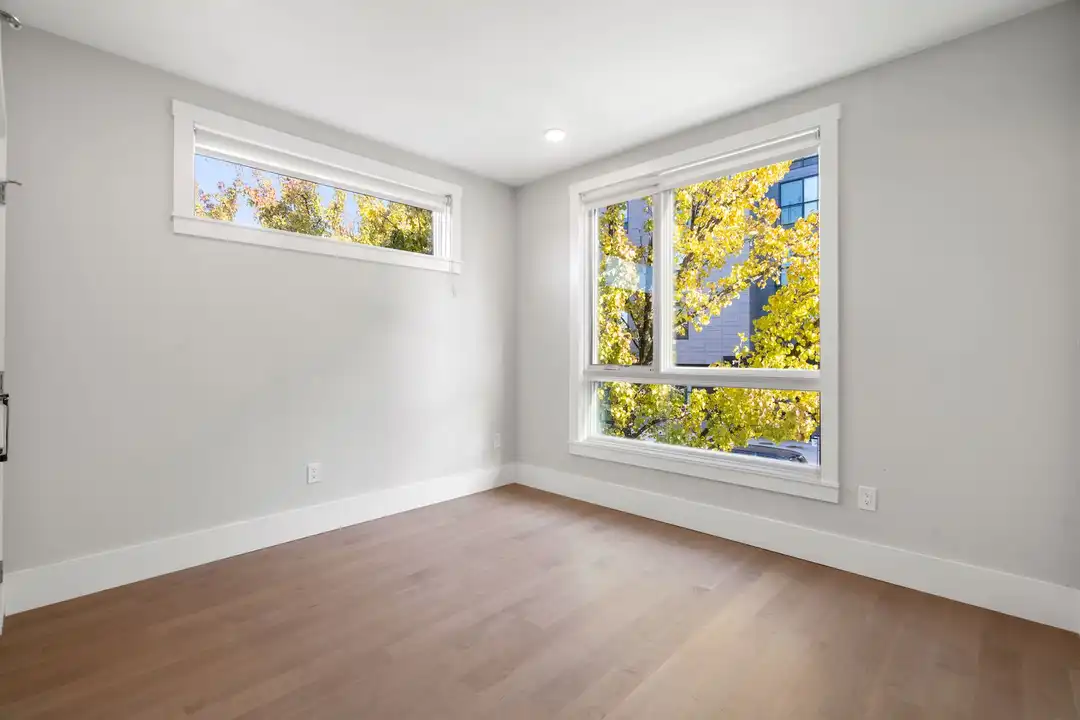 3193 Washington St unit 305 – další
