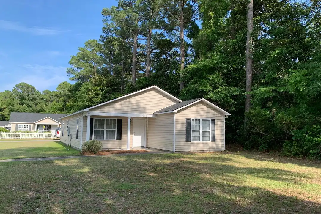 4011 Masonboro Loop Rd – photo 1