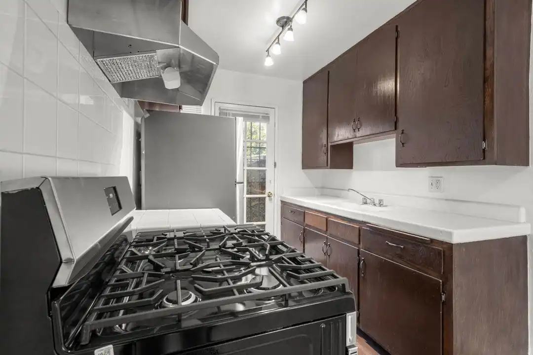 1395 Van Ness Ave