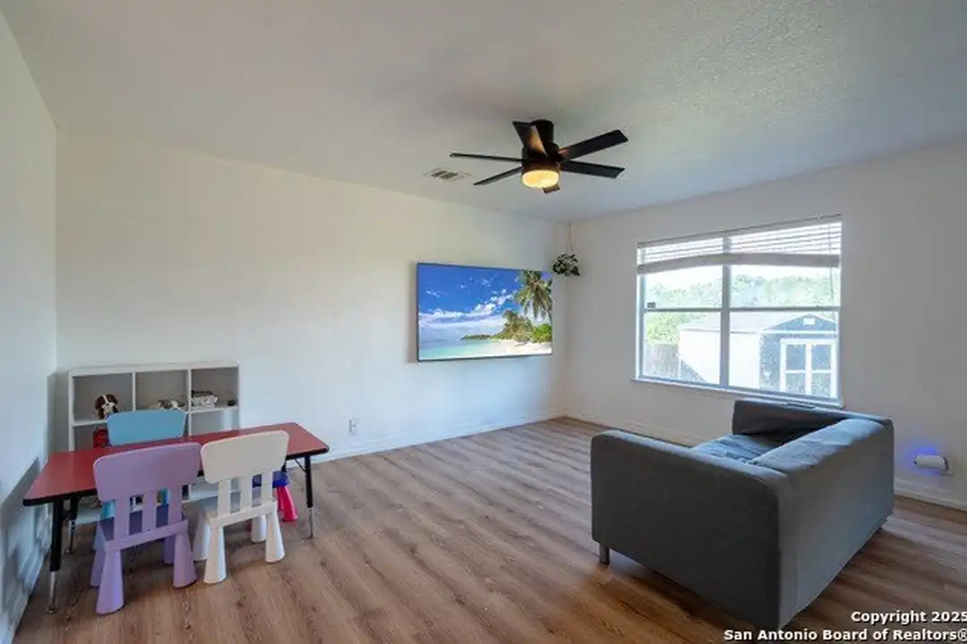 519 Donalan Dr - Converse, TX | Rent.
