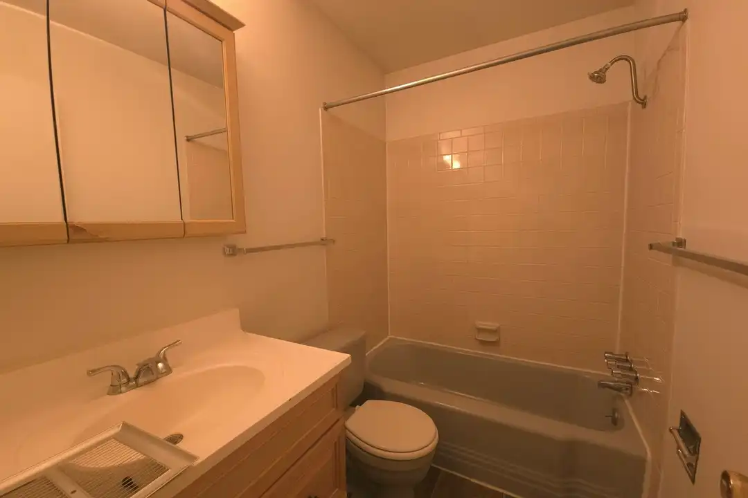 1410 19th St unit 06 - View 6